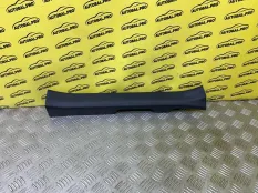 Накладка на порог внутренняя передняя правая Toyota Rav 4 (XA50) (2018-н.в.) 2025 679130R080 2.0 I