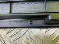 Пластик салона Toyota Rav 4 (XA50) (2018-н.в.) 2025 585690R030 2.0 I