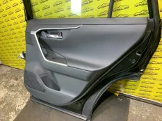 Обшивка двери задняя правая Toyota Rav 4 (XA50) (2018-н.в.) 2025 676300R220C3 2.0 I