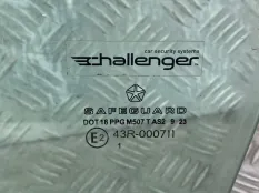 Стекло двери передней левой Dodge Interpid 2000 04574927AF
