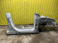 Порог правый Mercedes-Benz GLB 200 (2019-н.в) 2021 A2476371202 ВНЕДОРОЖНИК 1.3 I M282