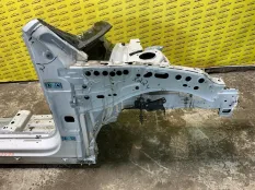 Лонжерон правый Mercedes-Benz GLB 200 (2019-н.в) 2021 A2476200202 ВНЕДОРОЖНИК 1.3 I M282