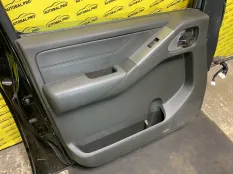 Обшивка двери передняя левая Nissan Pathfinder (R51M) 2004-2013 2007 809014X61D ВНЕДОРОЖНИК 2.5 D YD25DDTI