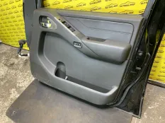 Обшивка двери передняя правая Nissan Pathfinder (R51M) 2004-2013 2007 80900EB672 ВНЕДОРОЖНИК 2.5 D YD25DDTI