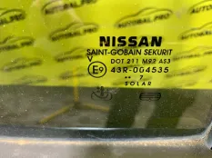 Стекло двери задней правой (форточка) Nissan Pathfinder (R51M) 2004-2013 2007 82262EB33A ВНЕДОРОЖНИК 2.5 D YD25DDTI