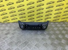 Блок управления кондиционера Toyota Land Cruiser Prado 150 (2009-2023) 2014 8401060D80C0 ВНЕДОРОЖНИК 3.0 D 1KDFTV