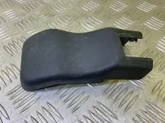 Крышка крепления сиденья Toyota Land Cruiser Prado 150 (2009-2023) 2014 7212860070 ВНЕДОРОЖНИК 3.0 D 1KDFTV