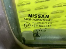 Стекло двери передней правой Nissan Pathfinder (R51M) 2004-2013 2011 80300EB310 ВНЕДОРОЖНИК 2.5 D YD25DDTI