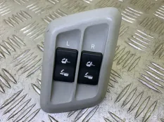 Ручка (кнопка) складывания сиденья Toyota Land Cruiser Prado 150 (2009-2023) 2014 18B189 ВНЕДОРОЖНИК 3.0 D 1KDFTV