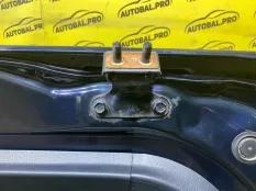 Петля двери багажника Toyota Rav 4 (XA50) (2018-н.в.) 2021 688100R100 ВНЕДОРОЖНИК 2.5 I A25AFXS, левая