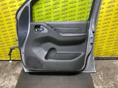 Обшивка двери передняя правая Nissan Navara (D40) 2004-2015 2012 809005X61B ПИКАП 2.5 D YD25DDTI