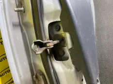 Ограничитель открывания двери передней Nissan Navara (D40) 2004-2015 2012 824304X30A ПИКАП 2.5 D YD25DDTI, правый