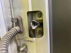 Ограничитель открывания двери задней Nissan Pathfinder (R51M) 2004-2013 2005 824304X00A 2.5 D YD25DDTI, правый