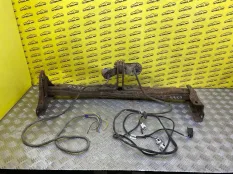 Прицепное устройство (фаркоп) Nissan Pathfinder (R51M) 2004-2013 2005 E1170EB3MA 2.5 D YD25DDTI