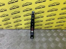 Механизм регулировки высоты ремня безопасности Nissan Navara (D40) 2004-2015 2012 878244X10B ПИКАП 2.5 D YD25DDTI