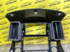 Рамка под магнитолу Nissan Navara (D40) 2004-2015 2012 682615X01A ПИКАП 2.5 D YD25DDTI