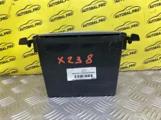 Вещевой ящик центральной консоли Nissan Navara (D40) 2004-2015 2012 684755X00A ПИКАП 2.5 D YD25DDTI