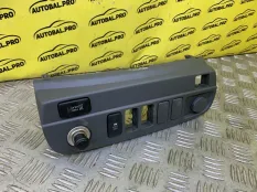 Блок кнопок Toyota Hilux (2005-2015) 2013 554490K070 ПИКАП 3.0 D 1KDFTV