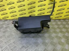 Блок предохранителей под капот Toyota Hilux (2005-2015) 2013 827410K010 ПИКАП 3.0 D 1KDFTV