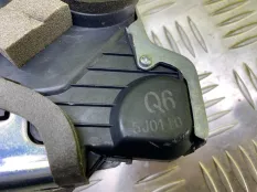 Замок двери передней правой Toyota Rav 4 (CA40) (2012-2019) 2015 6903053080 2.0 D 2WW
