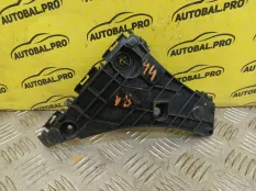 Крепление бампера переднего Toyota Tundra II (2006-2022) 2014 521160C110 ПИКАП 5.7 I 3URFE