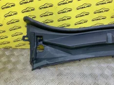 Дождевик Toyota Tundra II (2006-2022) 2014 557080C051 ПИКАП 5.7 I 3URFE