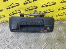 Ручка заднего (откидного) борта Toyota Tundra II (2006-2022) 2017 690900C090 ПИКАП 5.7 I 3URFE