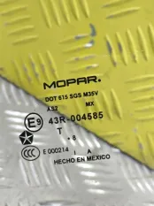 Стекло двери задней правой (форточка) Dodge Caliber I (2006-2012) 2008 5074222AF 2.0 I ECN