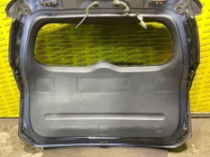 Обшивка крышки багажника Toyota Rav 4 (CA40) (2012-2019) 2013 6775042051 2.2 D 2ADFTV