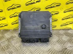 Блок управления двигателем Toyota Rav 4 (CA40) (2012-2019) 2013 8966142J60 2.2 D 2ADFTV