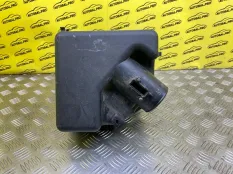 Корпус воздушного фильтра Toyota Rav 4 (CA40) (2012-2019) 2013 1770126320 2.2 D 2ADFTV