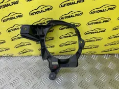 Кронштейн фары противотуманной левой Toyota Rav 4 (CA40) (2012-2019) 2013 5212842090 2.2 D 2ADFTV