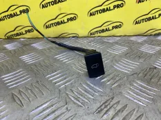 Кнопка открытия багажника Toyota Rav 4 (CA40) (2012-2019) 2013 8493042050 2.2 D 2ADFTV