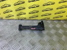 Кронштейн двигателя Toyota Rav 4 (CA40) (2012-2019) 2013 3311842010 2.2 D 2ADFTV