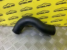 Патрубок интеркулера Toyota Rav 4 (CA40) (2012-2019) 2013 1734326110 2.2 D 2ADFTV