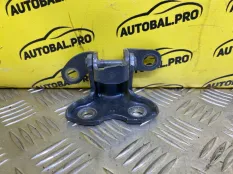 Петля двери задней левой Toyota Rav 4 (CA40) (2012-2019) 2013 6876020122 2.2 D 2ADFTV