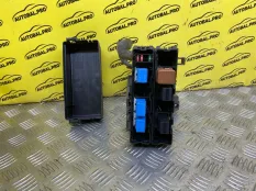 Блок предохранителей Nissan Navara (D40) 2004-2015 2011 63564624 ПИКАП 2.5 D YD25DDTI