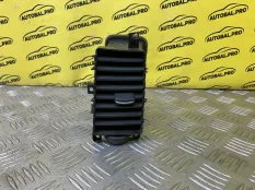 Дефлектор обдува салона Nissan Navara (D40) 2004-2015 2011 687505X00A ПИКАП 2.5 D YD25DDTI
