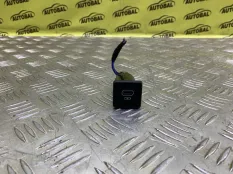 Разъем AUX / USB Land Rover Defender (2019-н.в) 2025 M8E219010DA ВНЕДОРОЖНИК 3.0 D AJ20D6