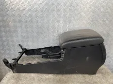 Подлокотник Toyota Land Cruiser 200 (2008-2021) 2008 5890160620C0 ВНЕДОРОЖНИК 4.5 D 1VDFTV