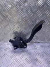 Педаль газа Toyota Land Cruiser 200 (2008-2021) 2008 7811060020 ВНЕДОРОЖНИК 4.5 D 1VDFTV