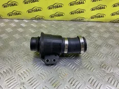 Патрубок впускной системы Nissan Pathfinder (R51M) 2004-2013 2011 16506LC10A ВНЕДОРОЖНИК 2.5 D YD25DDTI