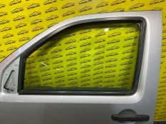Стекло двери передней левой Nissan Navara (D40) 2004-2015 2011 80301EB300 ПИКАП 2.5 D YD25DDTI