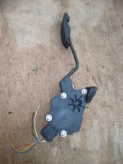 Педаль газа Toyota Rav 4 (XA30) (2005-2014) 2007 7811042030 2.0 I