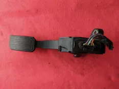 Педаль газа Toyota Tundra II (2006-2022) 2008 781100C011 5.7 I 3URFE