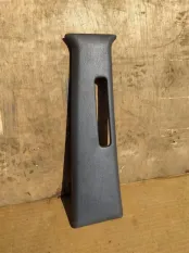 Обшивка стойки центральной правой Mitsubishi L200 (1996-2006) 2004 2.5 D 4D56