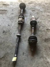 Полуось передняя левая (приводной вал, ШРУС) Land Rover Freelander II (2006-2014) 2013 2.2 D 224DT