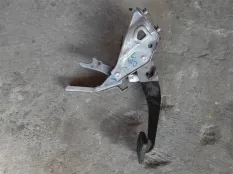 Педаль тормоза Toyota Tundra II (2006-2022) 2007 5.7 I 3URFE