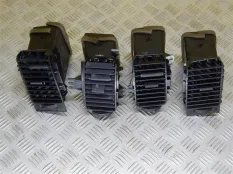 Дефлектор обдува салона Toyota Tundra II (2006-2022) 2007 556600C020 5.7 I 3URFE