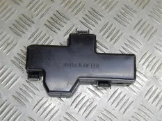 Крышка блока предохранителей Toyota Rav 4 (XA50) (2018-н.в.) 2020 2.5 A25AFXS GIBRID